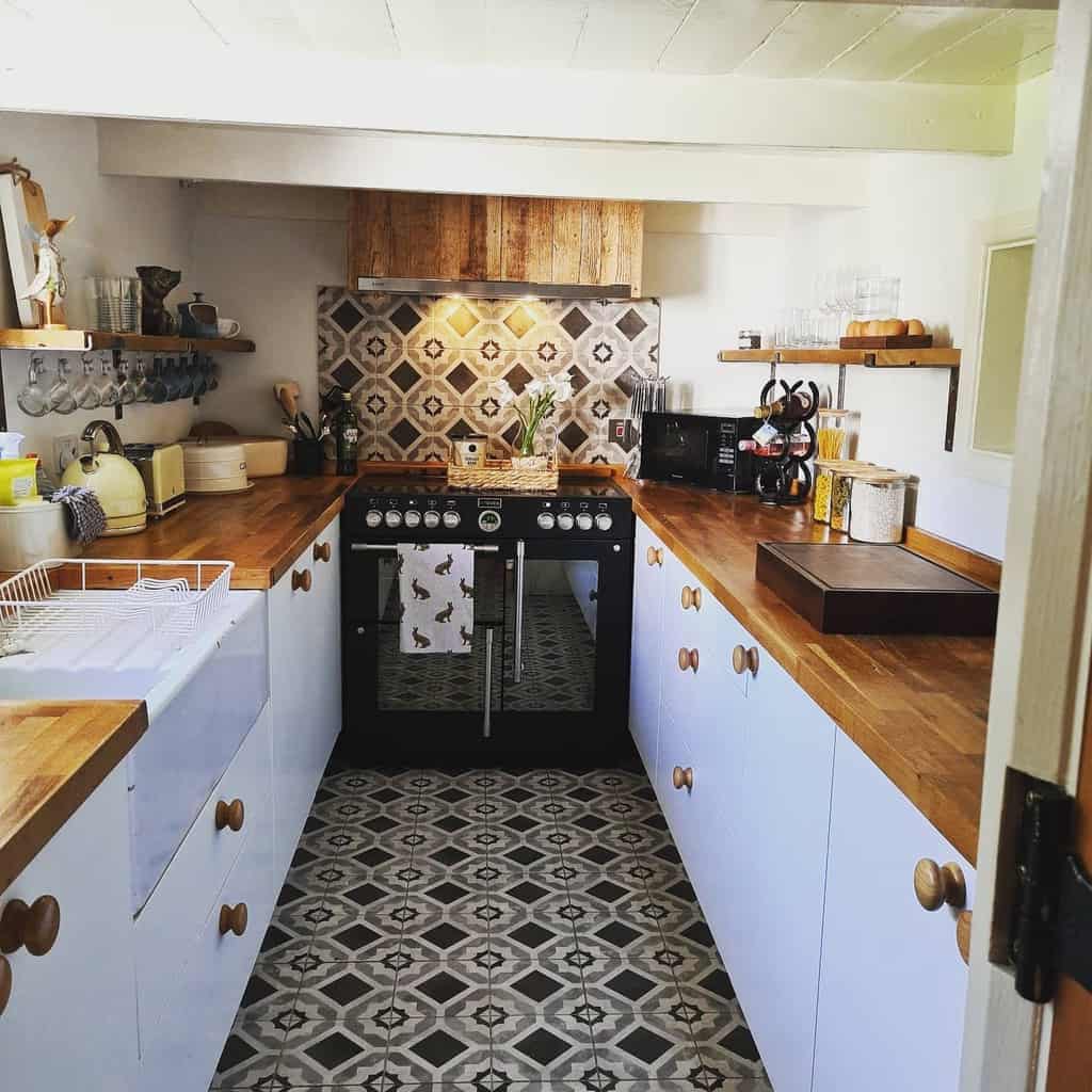 cottage or country galley kitchen ideas living_at_the_lantern