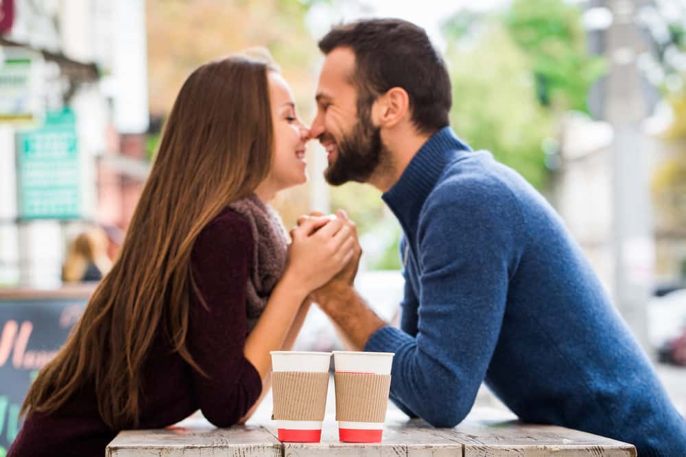 couple-drinking-coffee-outdoor