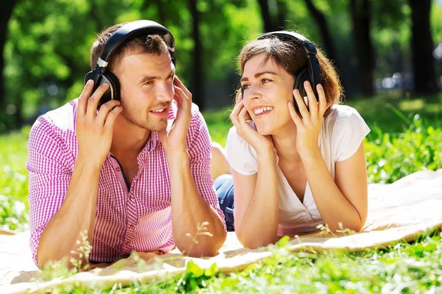 couple listening music together