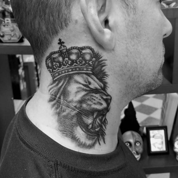 Creative Lion Neck Tattoos For Guys