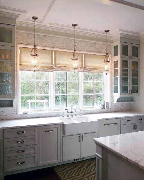 kitchen cabinet crown molding