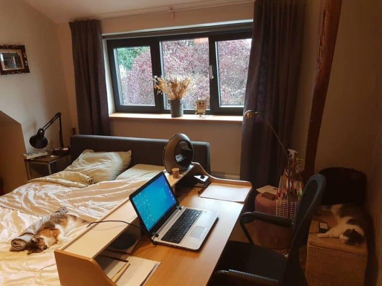Stylish and Practical Desk Ideas for Your Home Office