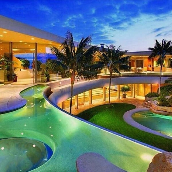Custom Luxurious Home Swimming Pool With Underwater Lighting
