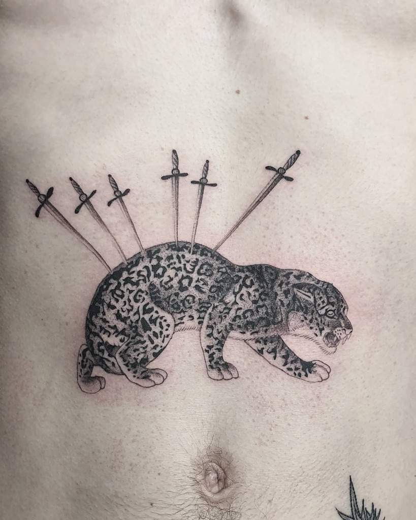 dagger-fine-line-contemporary-jaguar-tattoo-jaurai_ttta_peau