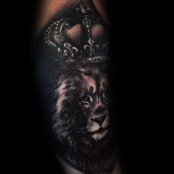 Dark Ink Lion With Crown Male Arm Tattoo