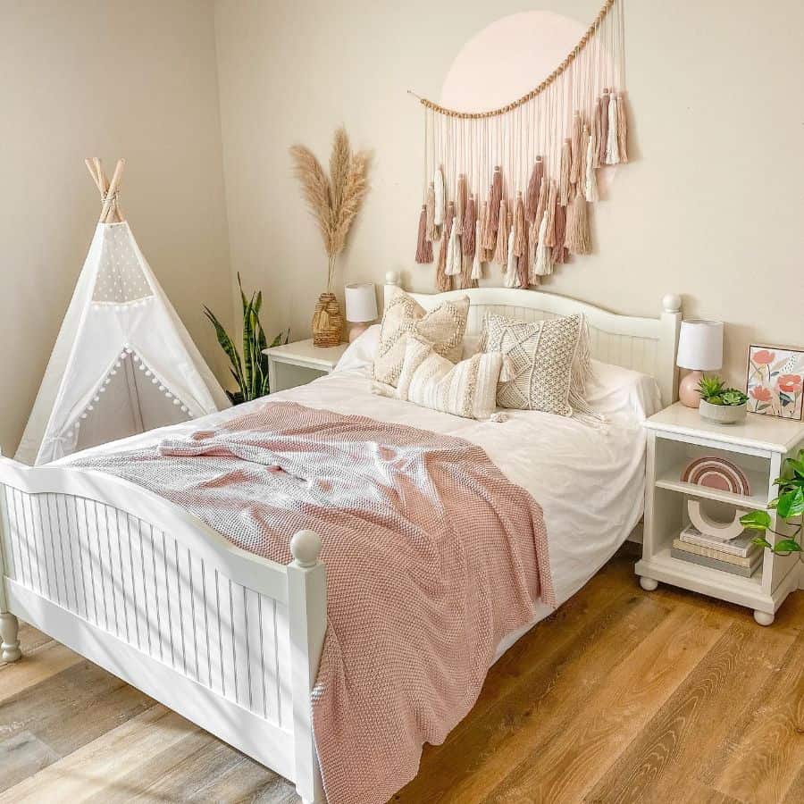 54 Inspiring Boho Bedroom Ideas for a Free-Spirited Home