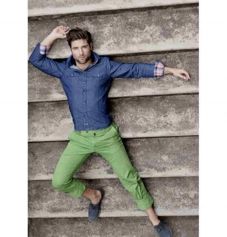 53 Best Men’s Green Pants Outfits [2023 Style Guide]