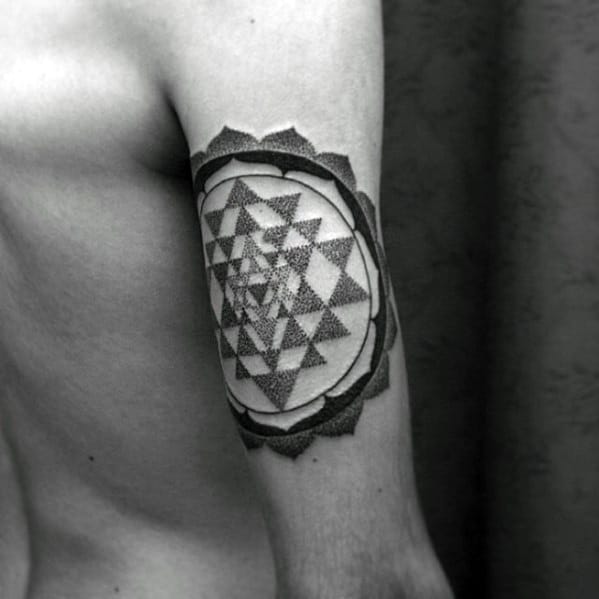 32+ tricep tattoos Ideas [Best Designs] • Canadian Tattoos