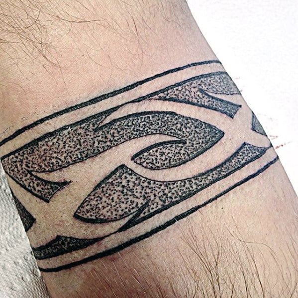 Dotwork Tribal Mens Armband Tattoo Ideas