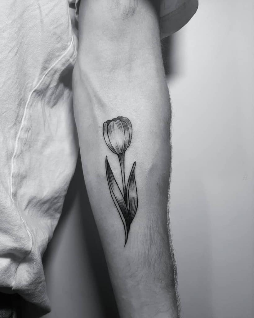 Tatouage élégant de tulipe