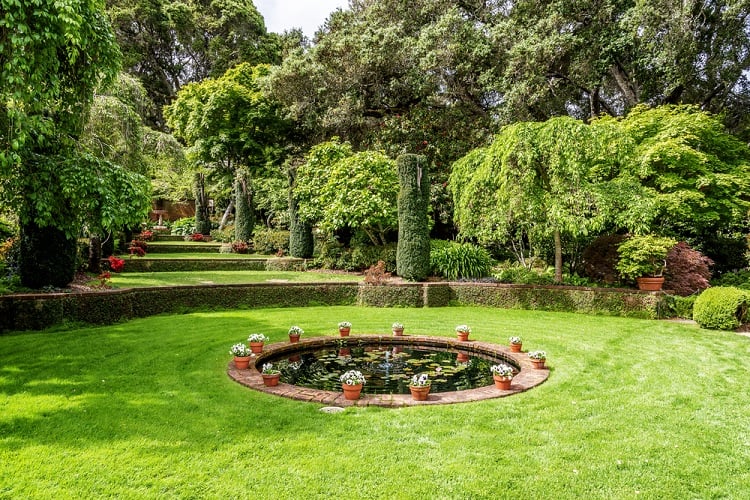 English Style Garden Backyard Fountain