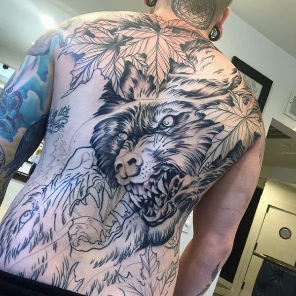 Fighting Wolves Mens Back Tattoo Designs
