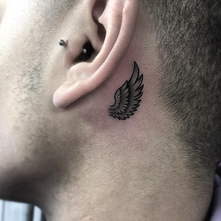 fineline-small-angel-wings-tattoo-silvie_finelinetattoo