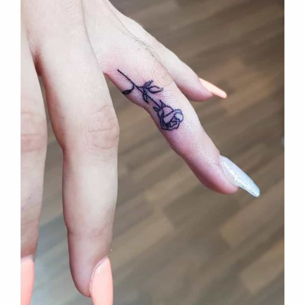 finger tiny rose tattoos tattoobabystuttgart
