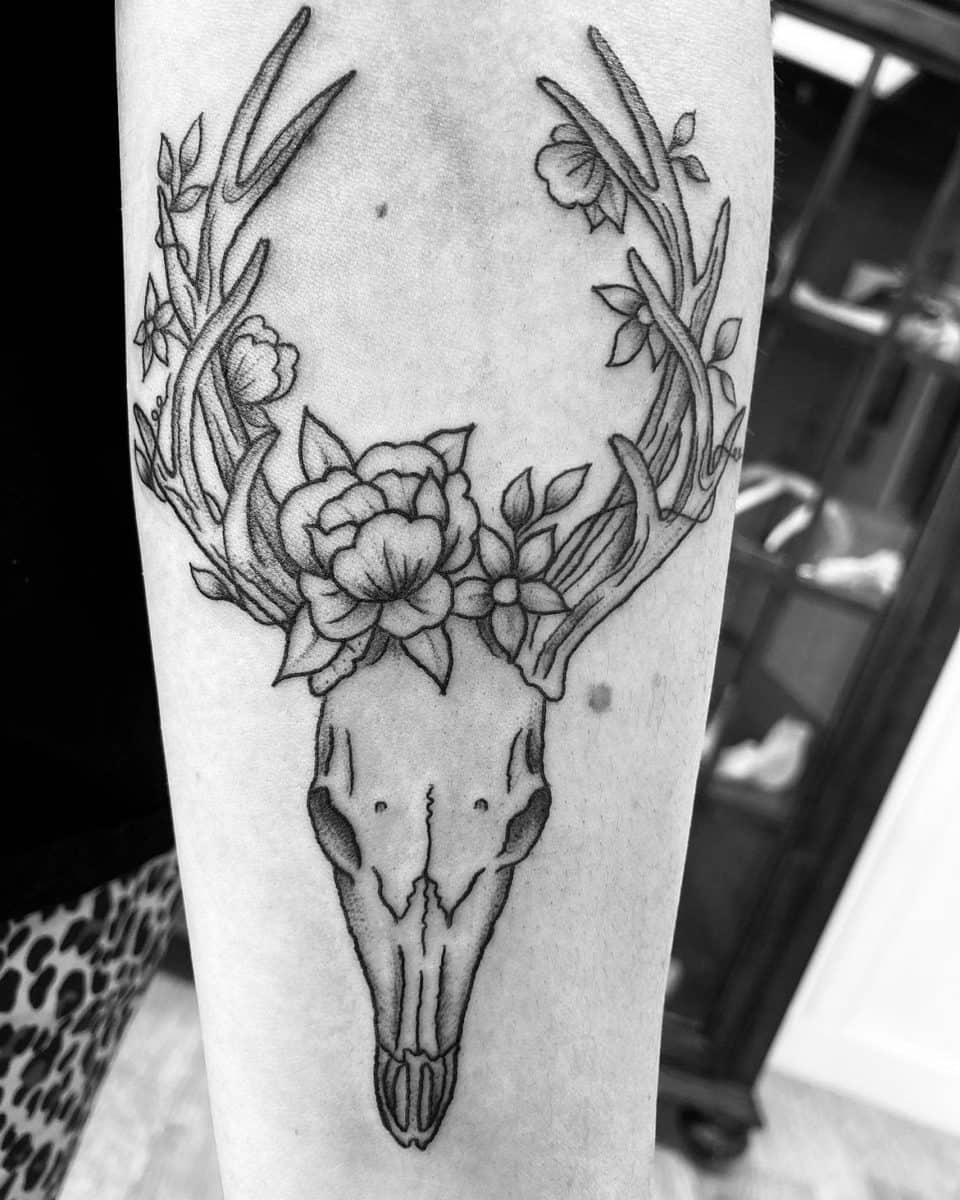 Stunning Deer Skull Tattoo Ideas