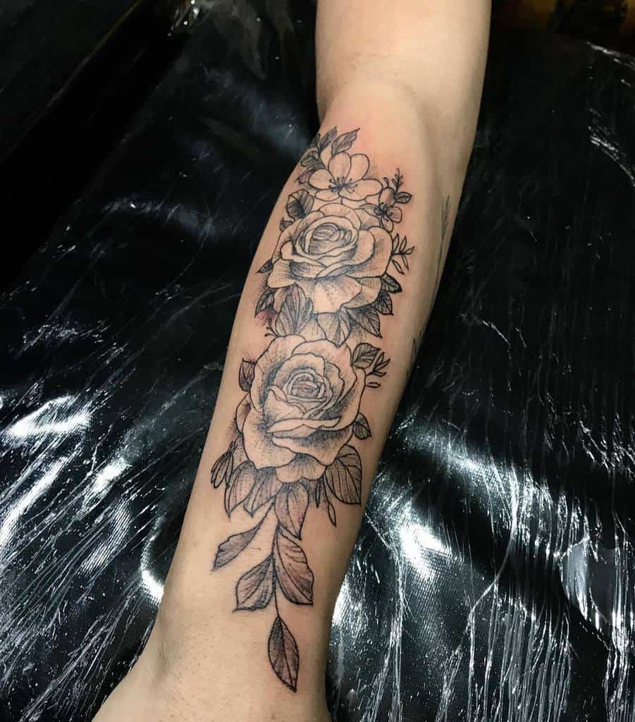 23+ Roses On A Vine Tattoo