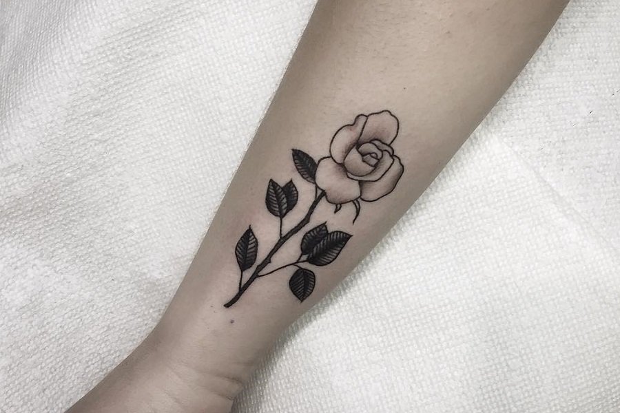 Top 51 Best Simple Rose Tattoo Ideas – [2021 Inspiration Guide]
