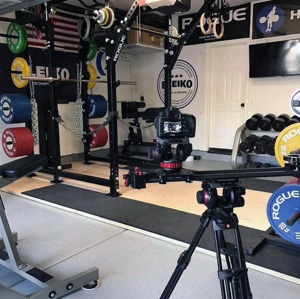 garage gym colorful weights 