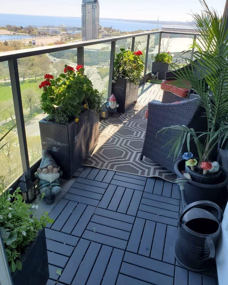 Small Apartment Yard Ideas