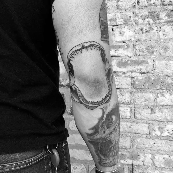 shark jaw knee cap edition  Knee tattoo Ocean tattoos Tattoos