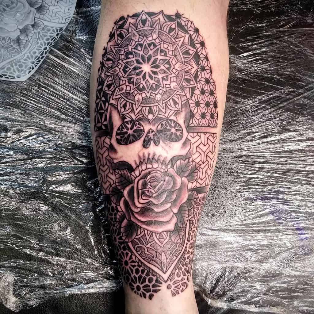 geometric-pattern-skull-leg-sleeve-tattoo-liz_tattoo88