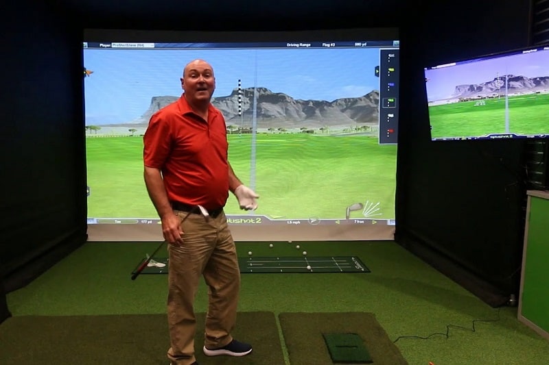 golf-simulator-every-man-cave-needs