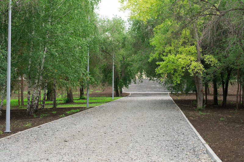 37 Gravel Walkway Ideas