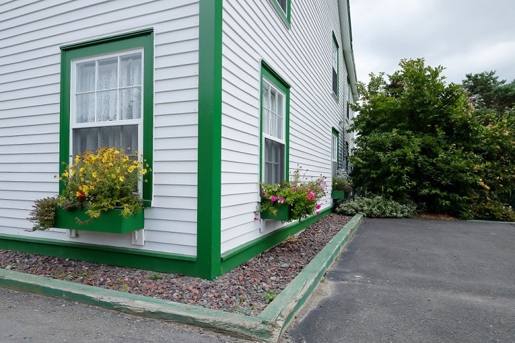 green exterior window trim for vinyl siding