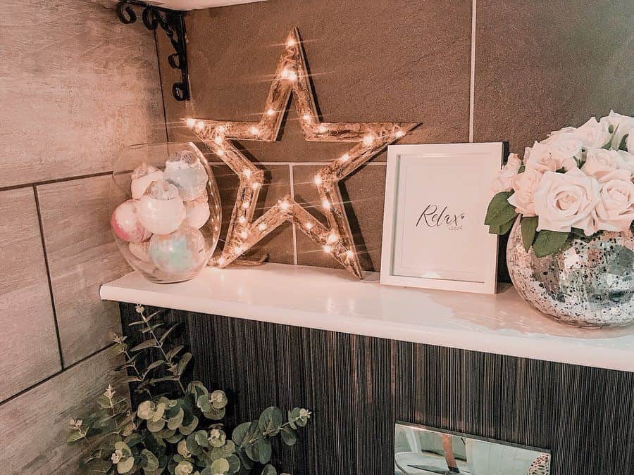 white bathroom shelf 