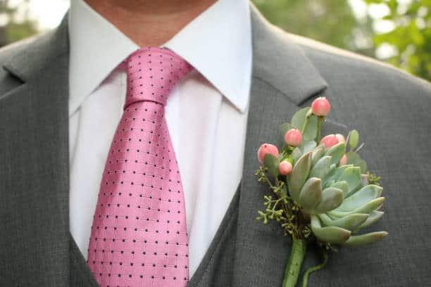 grey-suit-pink-tie