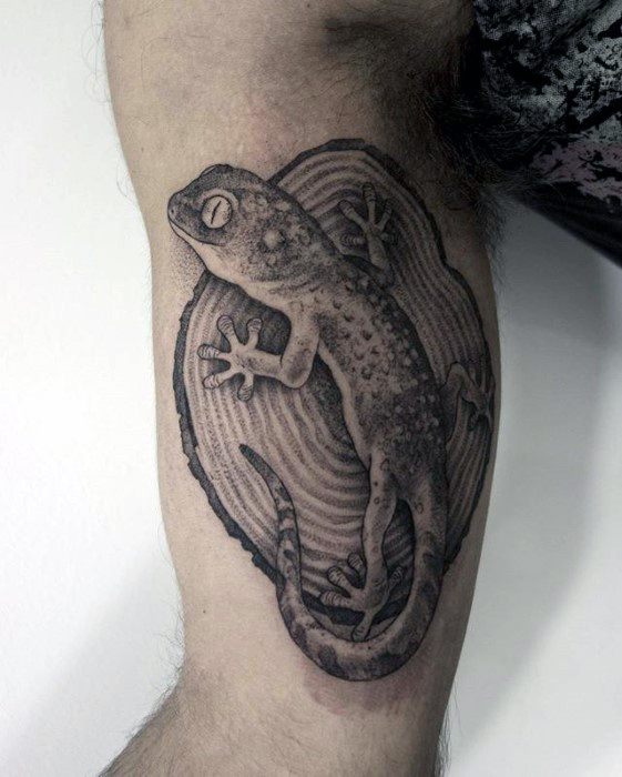 Guy With Gecko Tattoo Design