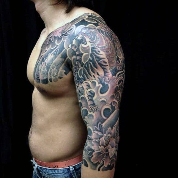 Guy With Japanese Half Sleeve Tiger Water Tattoo