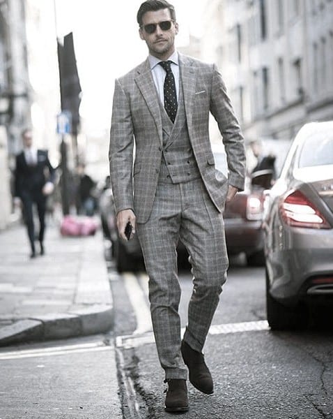 Guy With Sharp Looking Grey Suit Outfit
