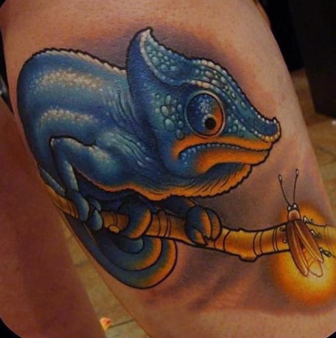 Guys Arms Cute Lizard And Firefly Tattoo