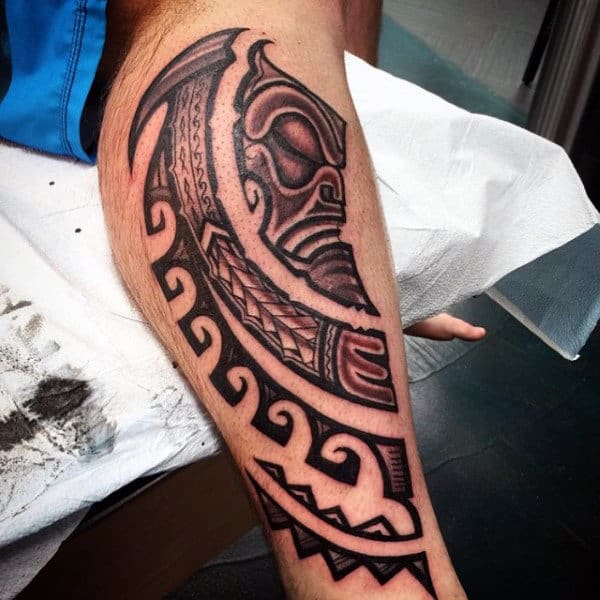 Guy's Hawaiian Tattoo Design On Leg