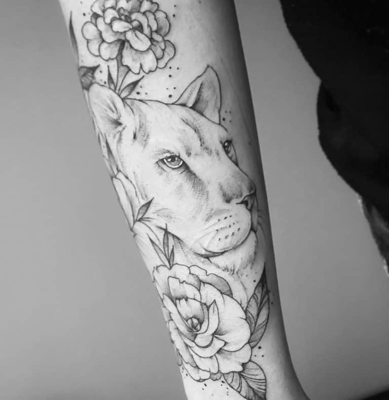 91 Best Lioness Tattoos [2024 Inspiration Guide]