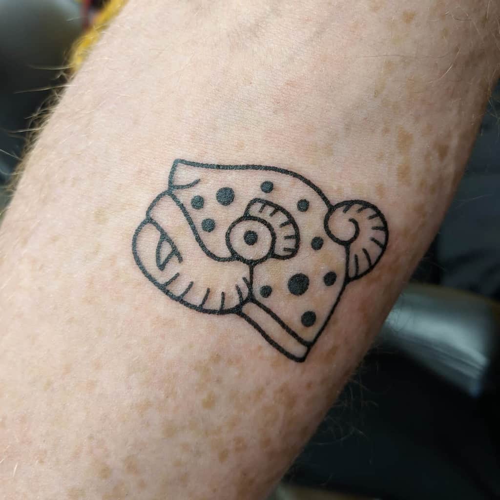 Hand poke ocelot jaguar tattoo minimalist