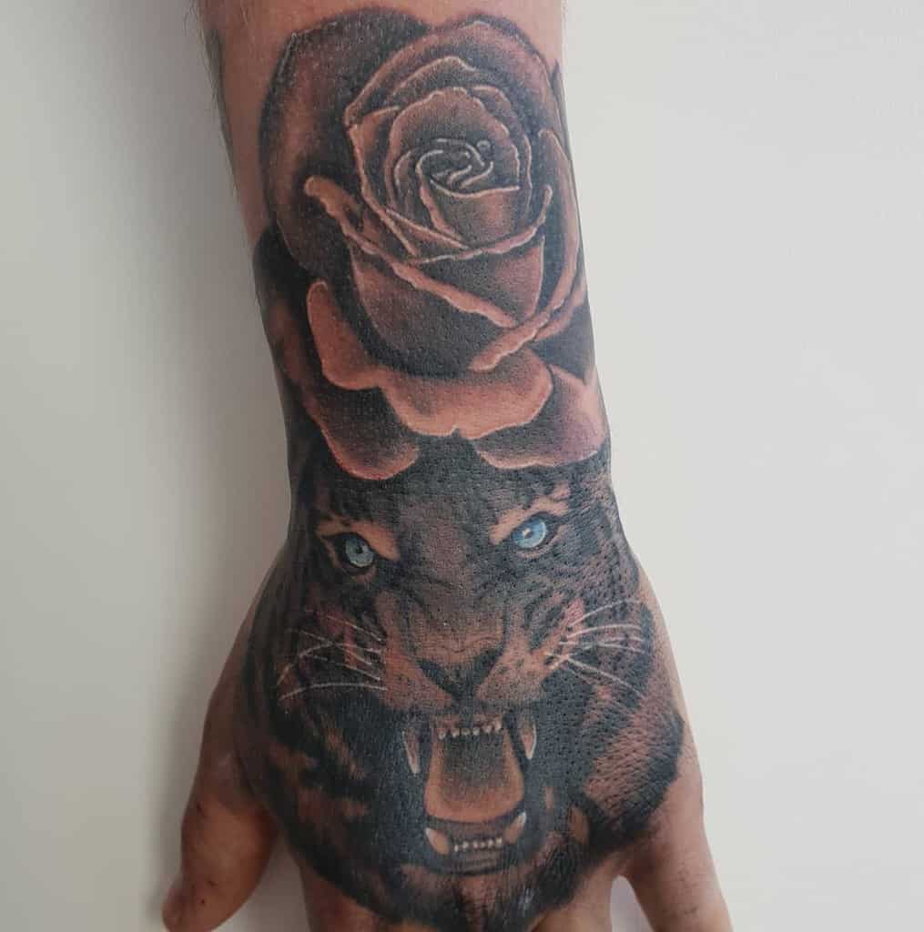 Top 61 Best Tiger Rose Tattoo Ideas - [2021 Inspiration Guide]