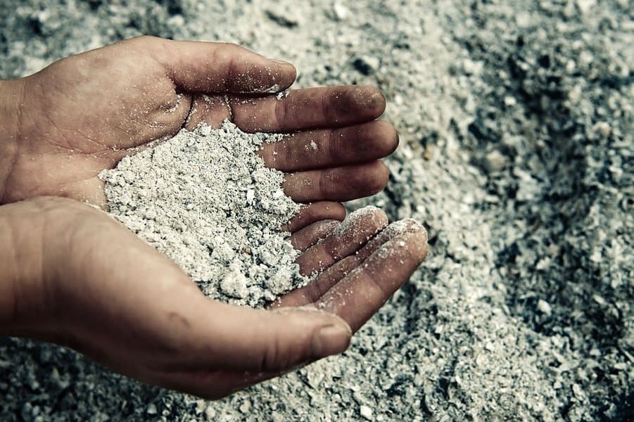 hands with ashes