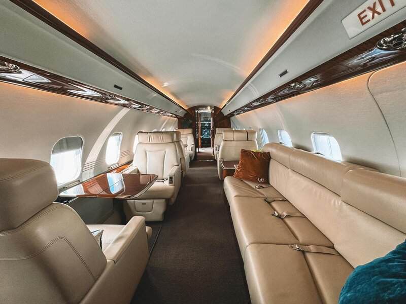 How to Travel Like a High Roller Without Going Broke