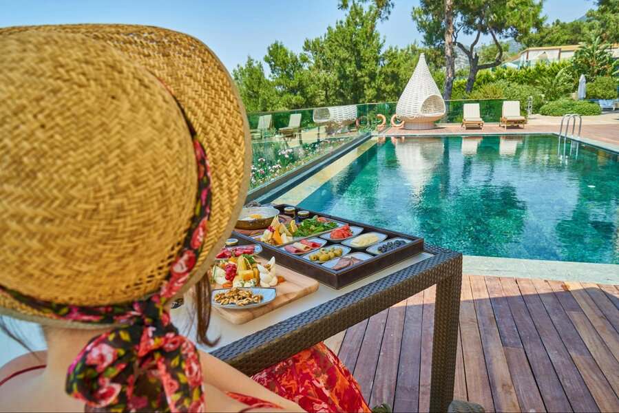 How Luxury Travelers Unplug Without Disconnecting Completely