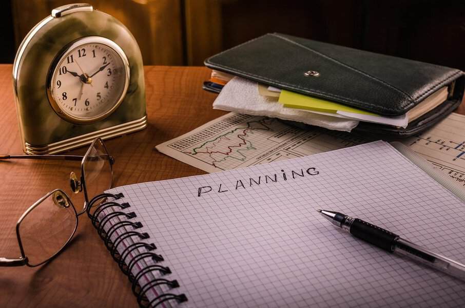 How College Students Can Start Building Wealth Before Graduation