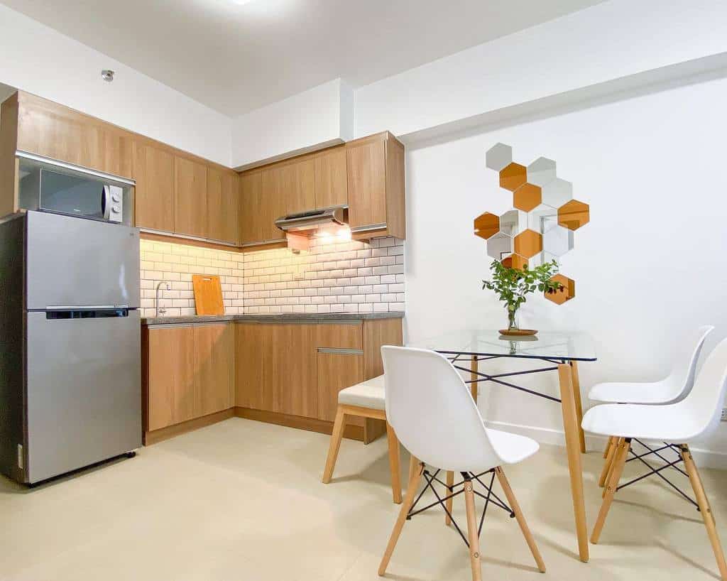 minimalist modern kitchen and dining room 