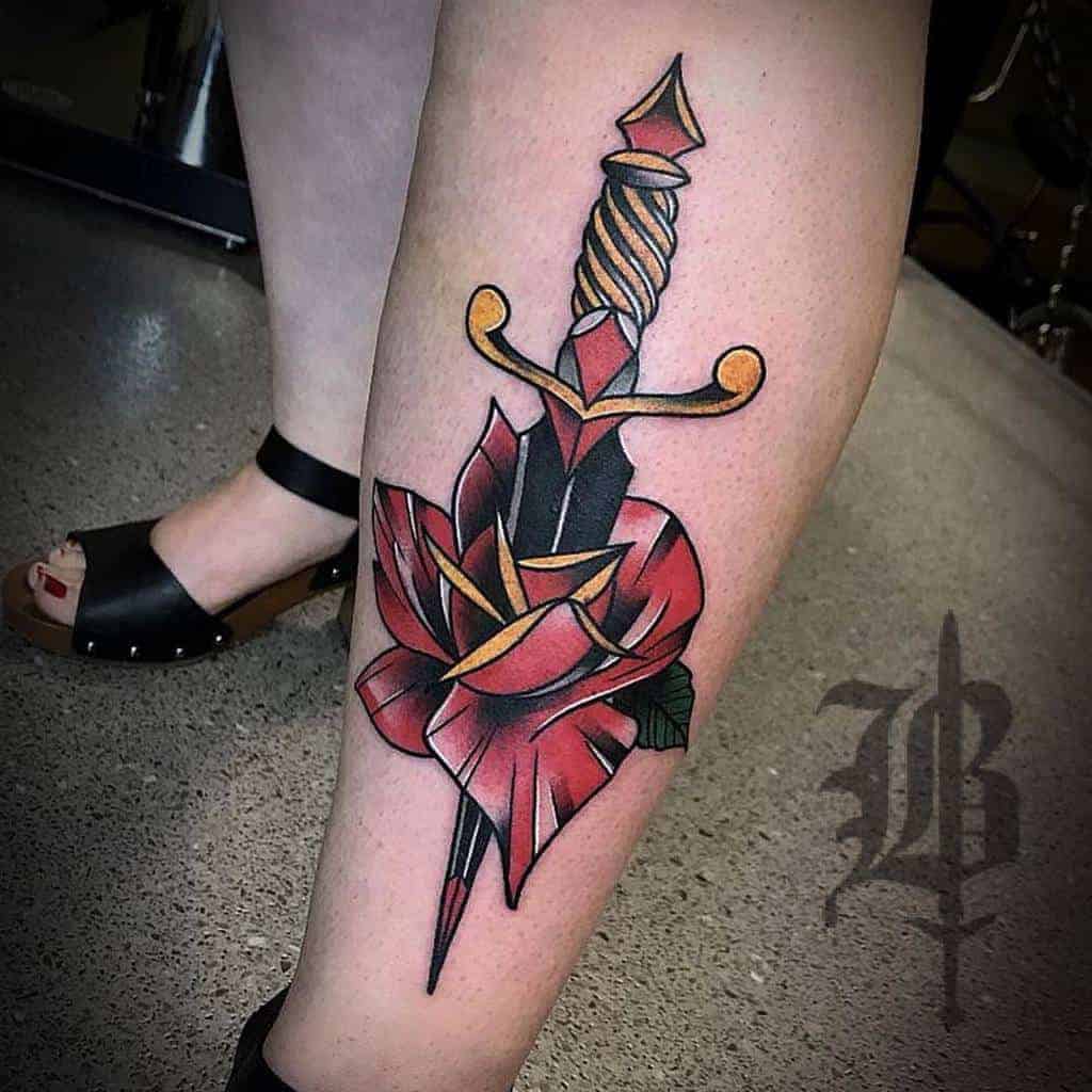 leg-rose-and-dagger-tattoos-_beanzmeanzheinz
