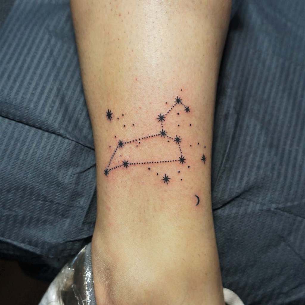 leo-constellation-tattoo-davidvillaco
