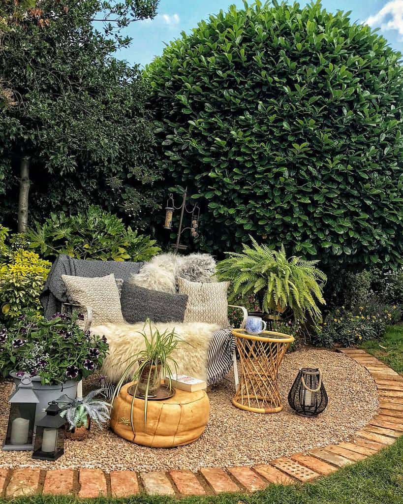 The Top 60 Small Backyard Patio Ideas