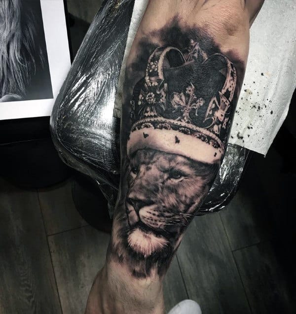 Masculine Realistic Lion With Crown Guuys Forearm Sleeve Tattoo