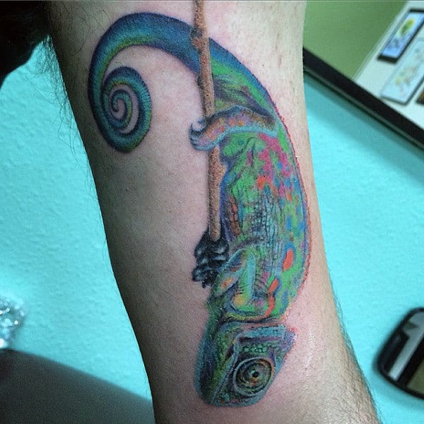 Mens Coral Colored One Eye Lizard Tattoo On Arms For Men