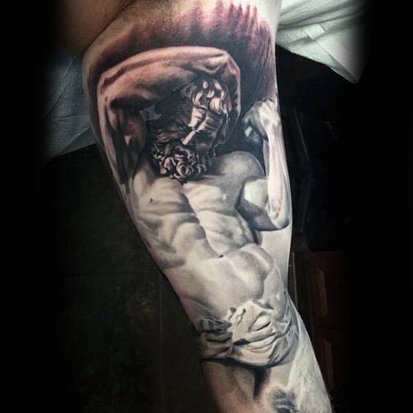 Tatuaje en el brazo, hombre, dios griego, Atlas