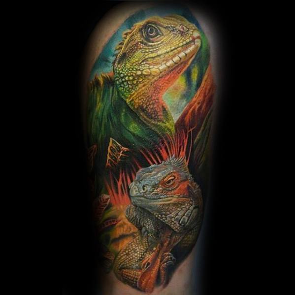 Sintético 102+ Foto Tatuajes De Iguanas En El Brazo Mirada Tensa